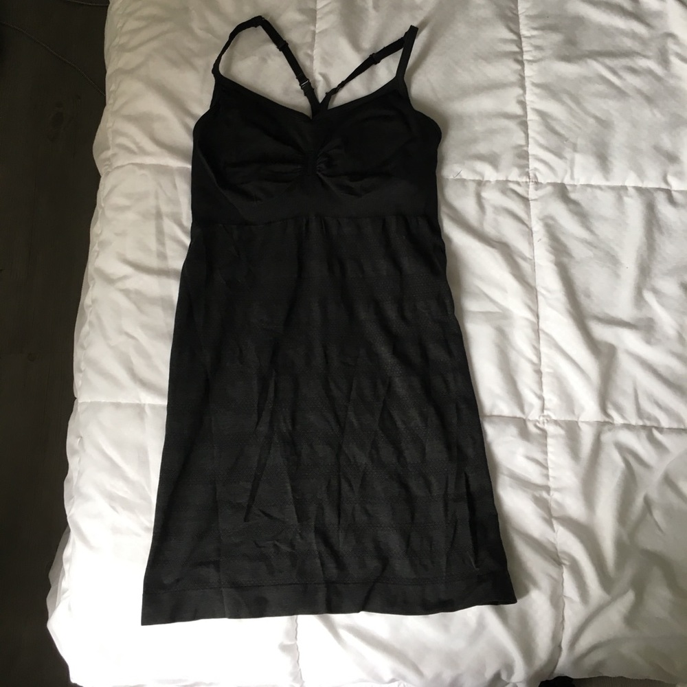 Lululemon dark grey top
